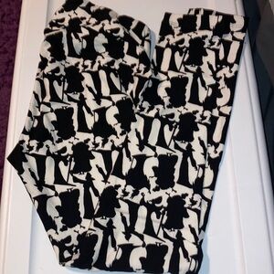 Black and White Disney villain Leggings